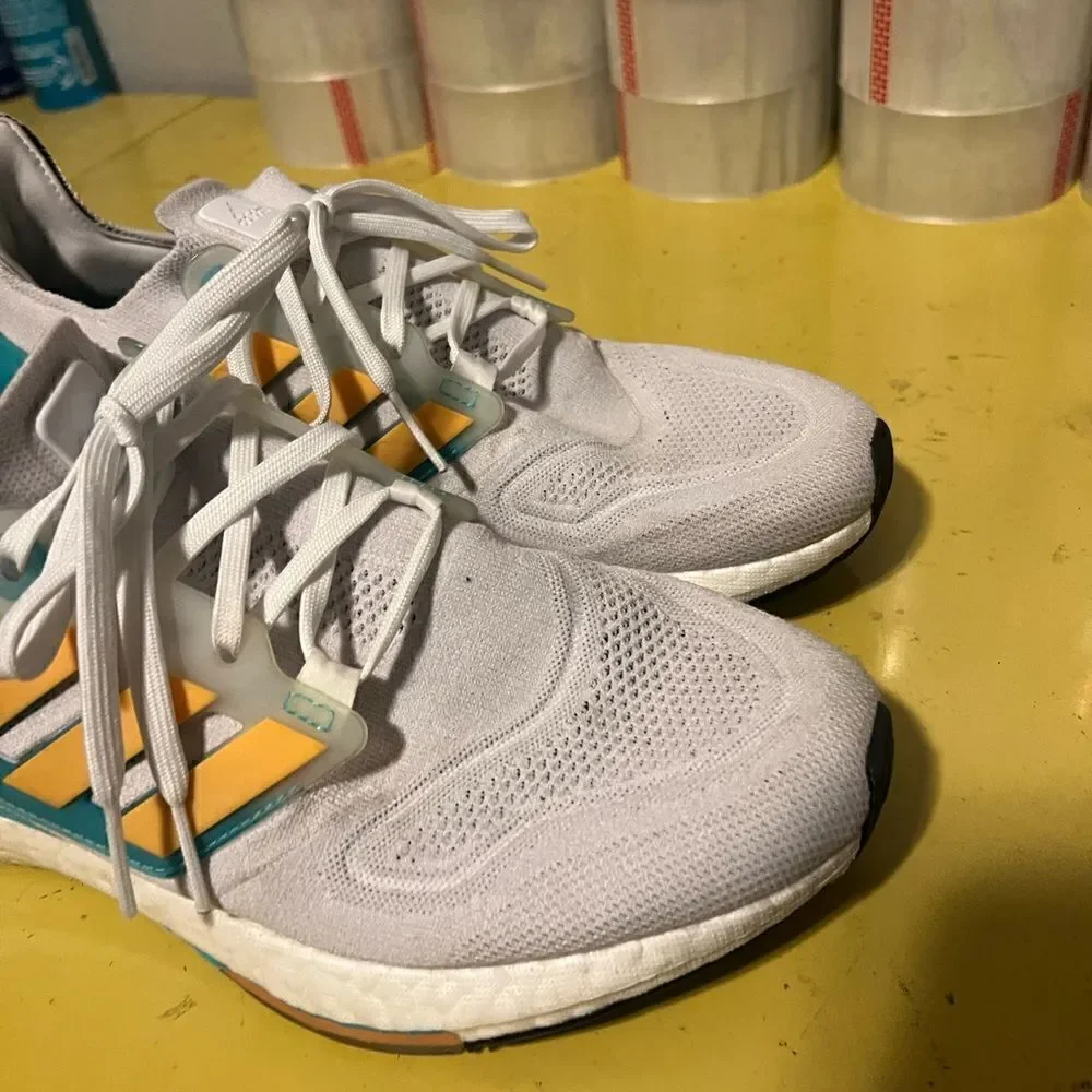 Adidas ULTRABoost 22 White Orange Mint Rare Gym Men Running Shoes GX5463 - US 11
